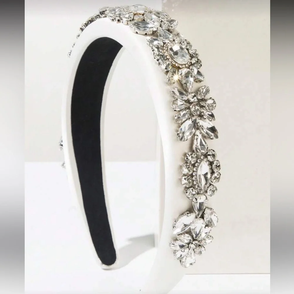 Wedding style silver Headband‎ With Gemstones, Fashionable And Elegant hair